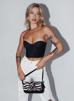 Femme Flair -Femme Flair 0 modelinfo cathlin us2 ea527947 6446 41f4 b85f 850b189b89fc