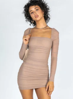 Femme Flair -Femme Flair 1 1964a073 2fc1 471b 8374 9fe7c81fabca