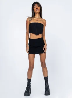 Princess Polly Maisey Top Black 9 Princess Polly Maisey Top Black -Femme Flair 2 modelinfo Feturi us2 60feb0a5 3ead 410c b642 62da8673cb24