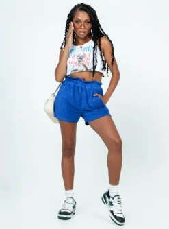 Runaway Graphic Tank Top White -Femme Flair 2 modelinfo Idania us2 136f1b45 2249 4aa0 a855 1c14a9737915