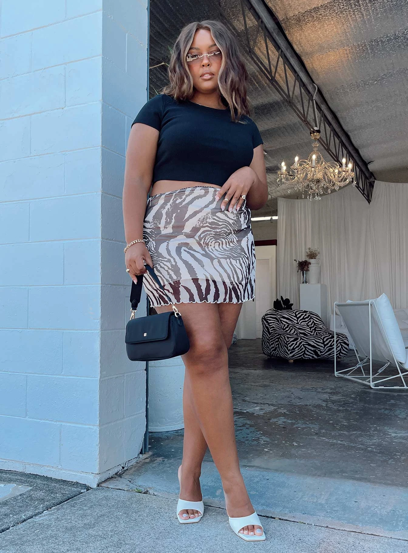 Classic Crop Tee Black Curve 2 Classic Crop Tee Black Curve - Image 2