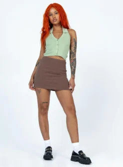 Princess Polly Aydin Top Light Green -Femme Flair 2 modelinfo chlo us4 8f1fe870 d2e5 4a81 8241 08ba38de00cd scaled