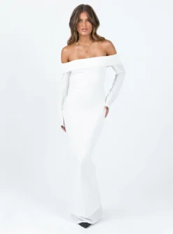 Princess Polly Maida Maxi Dress White 7 Princess Polly Maida Maxi Dress White -Femme Flair 2 modelinfo elise us2 cb4f3d43 251c 4684 a501 fb26fbcc4b4b