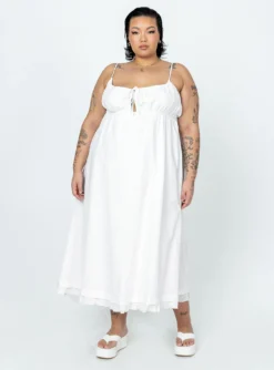 Princess Polly Empress Of Love Maxi Dress White Curve -Femme Flair 2 modelinfo lovisa us18 c73ab7ba 637c 46f3 b698 fcd2dbd63064
