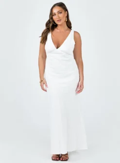 Princess Polly Nellie Maxi Dress White -Femme Flair 2 modelinfo mikayla us8 839608f3 97d2 418c a3d2 97c5e9a38f25