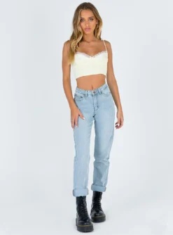 Princess Polly Old School Love Crop Top 9 Princess Polly Old School Love Crop Top -Femme Flair 2 4e1cbc05 0de3 4be5 a025 eb5a6f6a08af