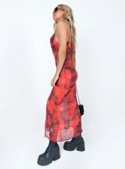 Princess Polly Coralie Maxi Dress Red Floral -Femme Flair 3 modelinfo Cathlin us4 a337c13e 5499 4c08 b43a 185ec7f576f3