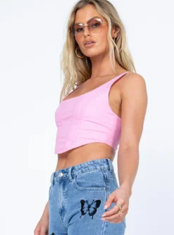 Princess Polly Etta Top Pink -Femme Flair 3 modelinfo Cynthia US4 9955df24 9d75 4acd a667 2e6e166c4a26