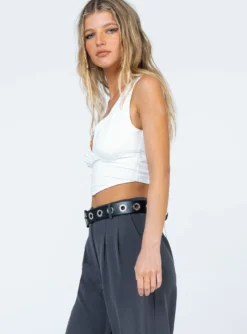 Princess Polly Merrick Top White -Femme Flair 3 modelinfo Emily us2 84481b59 ddea 45e1 a383 1bbfcf80ffc8