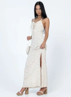 Princess Polly Delilah Maxi Dress White Multi 6 Princess Polly Delilah Maxi Dress White Multi -Femme Flair 3 modelinfo Natasha us0 c578752c e8b7 4bcb 986d c2d55d261051