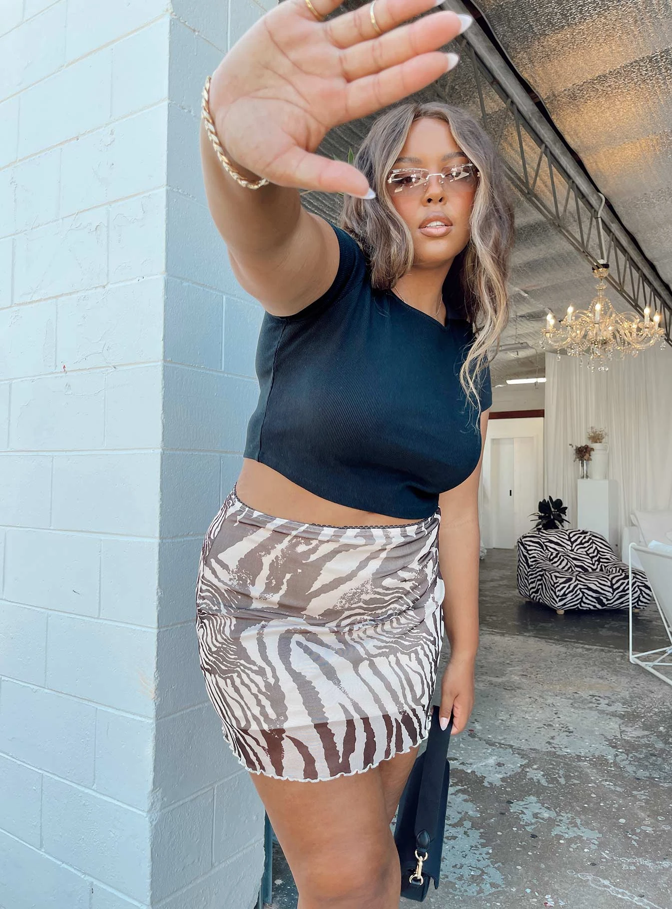 Classic Crop Tee Black Curve 3 Classic Crop Tee Black Curve - Image 3