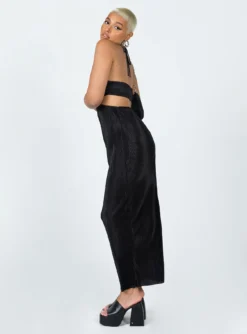 Princess Polly Liam Maxi Dress Black -Femme Flair 3 modelinfo Sarah us4 f5aa956e f68f 4a8a 826e f2249beb7b79