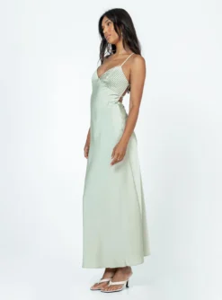 Princess Polly Dennings Maxi Dress Sage -Femme Flair 3 modelinfo Vivien us4 444f823a ce99 4dd6 adad f50fa1034995