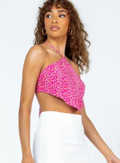 Princess Polly Visalia Top Pink -Femme Flair 3 modelinfo alyssa us4 ff27847a 33d0 4db2 8519 b34c05c78d95