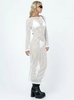 Princess Polly Bria Maxi Dress White 8 Princess Polly Bria Maxi Dress White -Femme Flair 3 modelinfo anni us2 6a30de2d 42bf 4208 a33c bd43b9990ffe