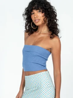 Princess Polly Mackie Strapless Top Blue 9 Princess Polly Mackie Strapless Top Blue -Femme Flair 3 modelinfo ariel us4 c6bda301 3880 4d6e 897b fc13a1b26451