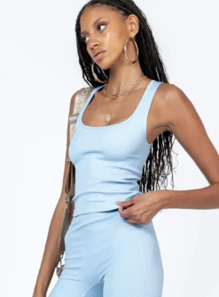 Princess Polly Gemima Top Blue -Femme Flair 3 modelinfo ayaana us2 eec3a92a 6d3f 46ed aea8 5dbd0299c0bb