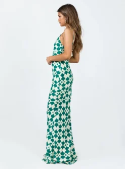 Seri Slip Maxi Dress Green Multi 8 Seri Slip Maxi Dress Green Multi -Femme Flair 3 modelinfo elise us2 75fe7983 21ca 41e8 8b93 9d8754dd4cbf