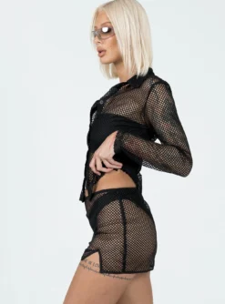 Princess Polly Star Crossed Micro Skirt Black 9 Princess Polly Star Crossed Micro Skirt Black -Femme Flair 3 modelinfo emma leigh us4 f5a9b508 7484 430b b267 045f8d446d09