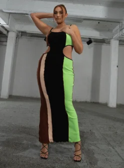 JGR & STN Zoe Maxi Dress Patchwork Multi -Femme Flair 3 modelinfo jasmine us8 ccb32f60 f964 4838 8251 0e4312106ccb