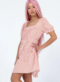 Princess Polly Lux Mini Dress Orange Gingham -Femme Flair 3 modelinfo jayechelle us4 12f578aa d5cb 4f88 ba5d 67dfed13d9d2