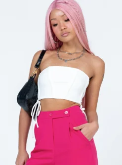 Princess Polly Mylor Strapless Top White -Femme Flair 3 modelinfo jayechelle us4 a4be0871 ac5f 4ebf 8037 48af77c570ff