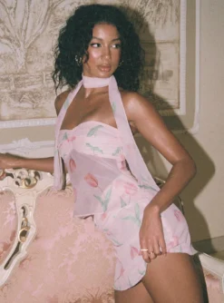 Perrin Mini Skirt Pink -Femme Flair 3 modelinfo kiele us4 4d13cf3e 3464 4549 a376 829357998156