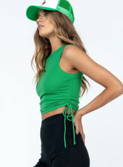 Deema Top Green -Femme Flair 3 modelinfo margaret us2 de76a1ad 0071 4d2f 8e00 abdf34e1aead