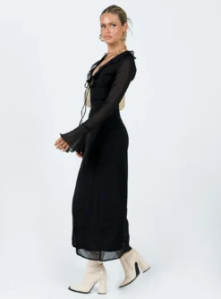 Princess Polly Rosalia Maxi Dress Black -Femme Flair 3 modelinfo milli us2 0f8cf2db 4523 4c11 9c09 af85087f9cdd