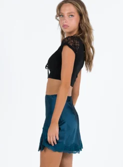 Princess Polly Athenia Mini Skirt Navy 10 Princess Polly Athenia Mini Skirt Navy -Femme Flair 3 modelinfo mirte us2 a1206ec4 41db 4a89 9986 237297addd52