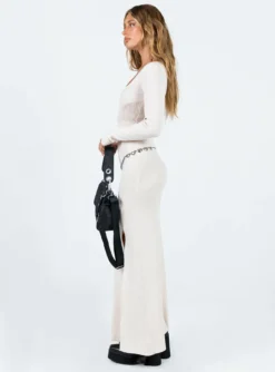 Barallen Long Sleeve Maxi Beige 8 Barallen Long Sleeve Maxi Beige -Femme Flair 3 modelinfo saskia us2 c6b8a084 cd66 4660 a600 0da27b7b8e95