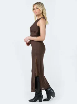 Brenly Mesh Maxi Dress Brown -Femme Flair 3 modelinfo susanna us4 888ae798 14cb 454a 9583 8b88e2971b35