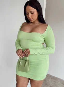Nolan Mini Dress Green Curve -Femme Flair 3 e11cd9a8 8ff3 443a a0b3 6680ce9bc333