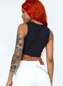 Princess Polly Lancaster Top Black -Femme Flair 4 modelinfo Chlo us4 f28c41b3 1c1a 4ea1 9d79 b45fd473355e