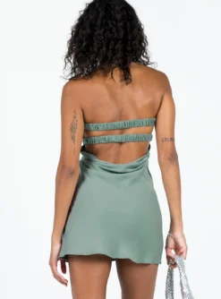 Princess Polly Shellie Mini Dress Green 10 Princess Polly Shellie Mini Dress Green -Femme Flair 4 modelinfo Kristen us2 0472556f 7da3 4168 8431 01897f99231d