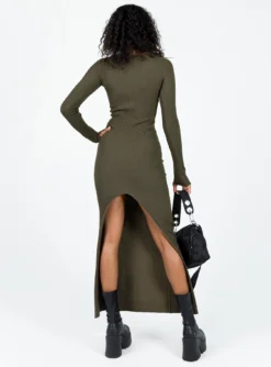 Princess Polly Karim Ribbed Knit Maxi Dress Khaki -Femme Flair 4 modelinfo Kristen us2 963eaca7 f7c9 47df ab76 0bd46c249806