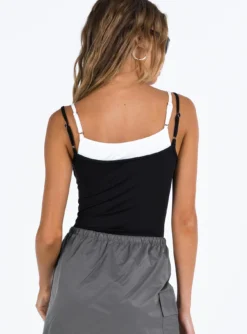 Boden Double Layered Bodysuit Black -Femme Flair 4 modelinfo Mirte us2 613bd6b4 131e 4bd6 a1e4 6bb254241dfa