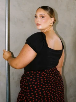 Medina Bodysuit Black Curve 7 Medina Bodysuit Black Curve -Femme Flair 4 modelinfo Riley us14 2b396440 9b22 4e1e b7af 5c4d988ad5b8