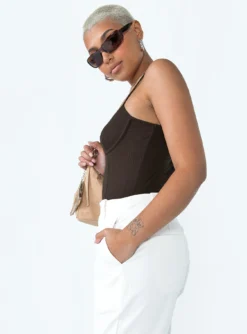 Benjamin Bodysuit Brown -Femme Flair 4 modelinfo Sarah us6 3199e302 4ce0 4354 b5b7 ae71a0d800a7