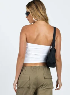 Princess Polly Horror Eyes Tube Top White / Red -Femme Flair 4 modelinfo Saskia us2 ee8c54c1 854c 4aad beba 571b9df1960f