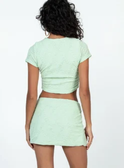 Princess Polly Kian Set Green -Femme Flair 4 modelinfo ariel us4 51e8c74d c485 47ea 9de4 c68151884360