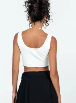 Princess Polly Josette Top White 9 Princess Polly Josette Top White -Femme Flair 4 modelinfo ariel us4 65b472a6 b499 490e 8d2f 1b987d733073