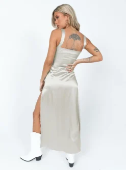 Princess Polly Kurt Maxi Slip Maxi Dress Champagne -Femme Flair 4 modelinfo cathlin us2 7d0e0690 5edd 4c2b 8c15 905e4c472142