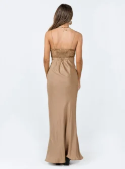 Princess Polly Emily Maxi Dress Brown -Femme Flair 4 modelinfo elise us2 6e6d56a6 a294 42a0 a035 99a88a9d1ddd