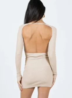 Neruda Knit Mini Dress Beige 7 Neruda Knit Mini Dress Beige -Femme Flair 4 modelinfo jess us2 b60f80b9 7d72 4d65 a821 56176db00cce