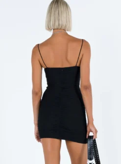 Tara Mini Dress Black -Femme Flair 4 modelinfo kauri us2 ad305b96 eb64 4425 b0c2 c75ac8230f55