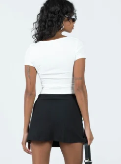 Banksia Mini Skirt Black -Femme Flair 4 modelinfo kristen us2 5603ef21 5950 4328 804e af45f9cd978e