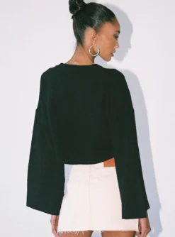 Princess Polly Girl Soldier Cropped Sweater Black -Femme Flair 4 modelinfo lisa us2 fa4aa8e9 dc58 4880 b77d 534346626cd7