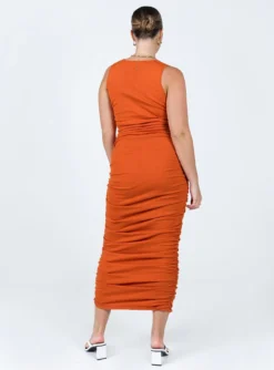 Tarlie Maxi Dress Orange -Femme Flair 4 modelinfo mikayla us6 57c3e57c aa0e 4eac 8f6b 3d15be53d1f8