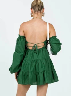 Princess Polly Ceara Long Sleeve Mini Dress Green -Femme Flair 4 modelinfo milli us2 481ec3f6 a056 44e7 a951 aa26ce7908b2